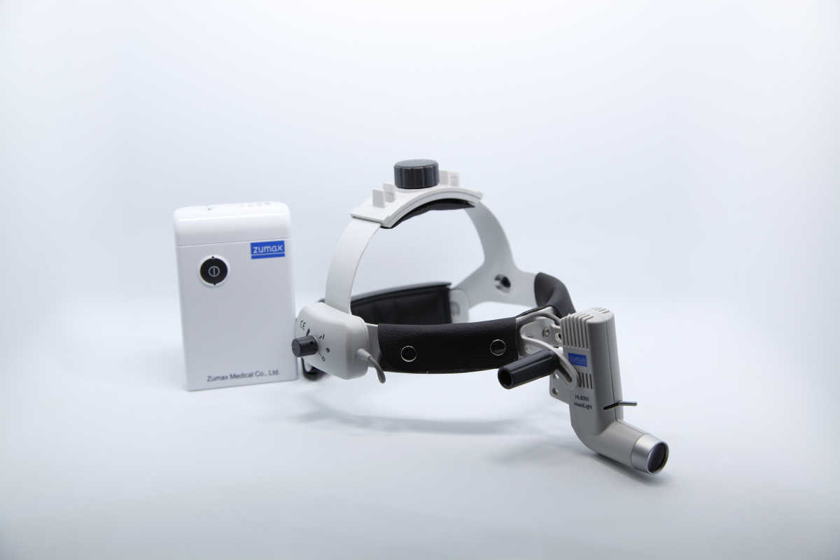 Осветитель HL8000 Zumax